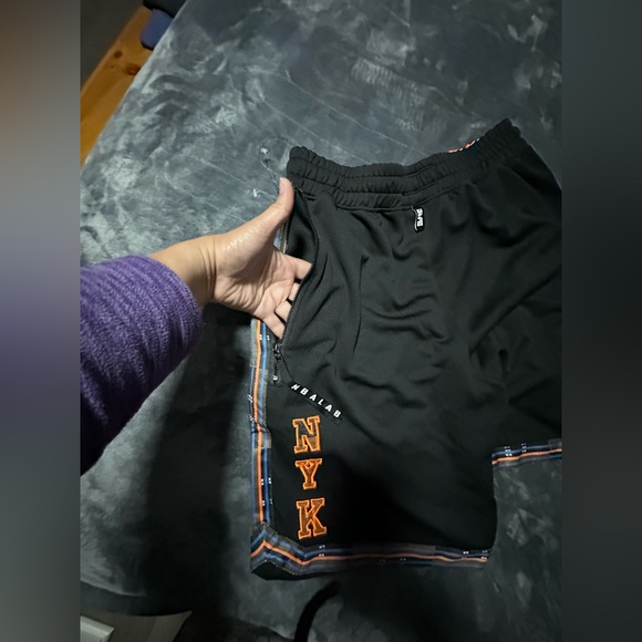 NWOT NBA LAB Two Hype Black Colorful Print New York KNICKS Shorts Mens Large - Picture 5 of 6